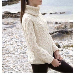 Aran Crafts 100% Merino Wool Sweater size small